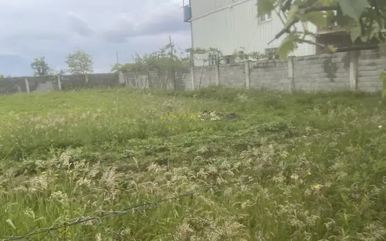 Земельный участок недалеко от центра города