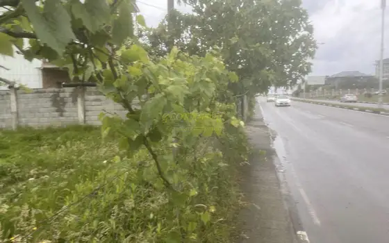 Земельный участок недалеко от центра города