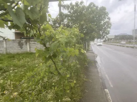 Земельный участок недалеко от центра города