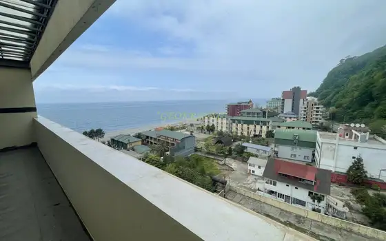 Квартира в престижном районе курортного района Квария с прекрасным видом на море и горы