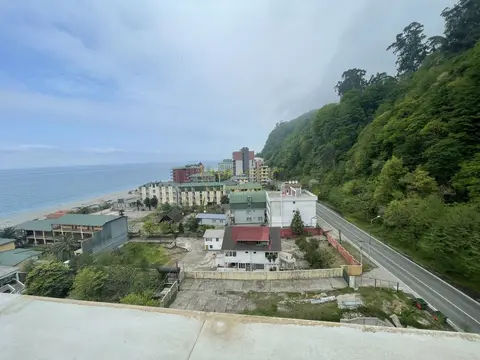 Квартира в престижном районе курортного района Квария с прекрасным видом на море и горы - სურათი 1