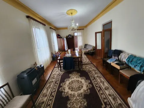 Частный дом и земельный участок с видом на море недалеко от города
