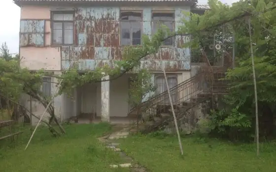 Двухэтажный дом с участком земли в Даба Чакви