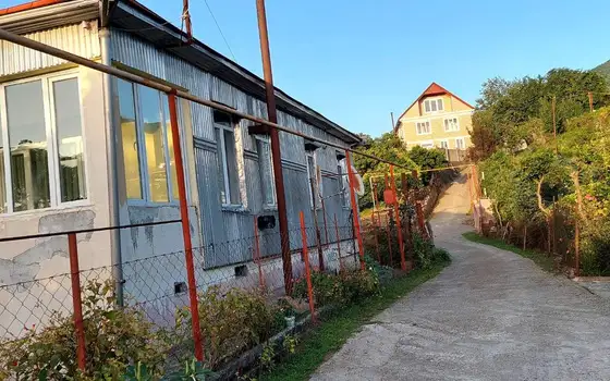 Свой дом в Ахалшени, с фруктовым садом,  большим участком земли.