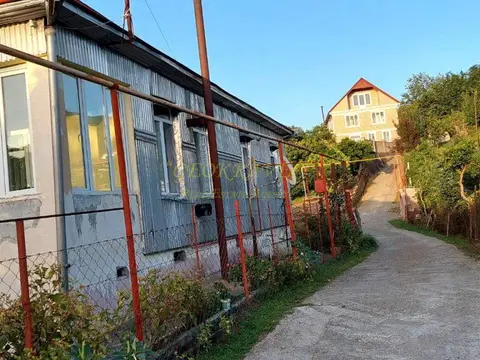 Свой дом в Ахалшени, с фруктовым садом,  большим участком земли.