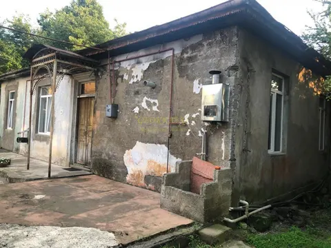 Продается частный дом с прекрасным видом на море в Махинджаури, недалеко от Батуми.