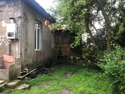 Продается частный дом с прекрасным видом на море в Махинджаури, недалеко от Батуми.