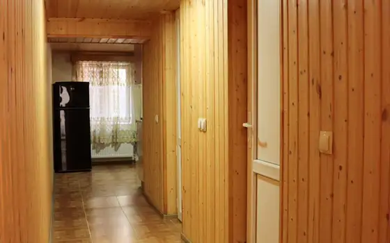 В Кобулети на центральной улице продается частный дом