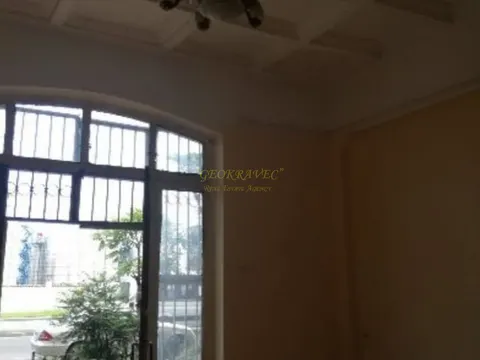 Продается коммерческое помещение в близи  колхозного рынка.