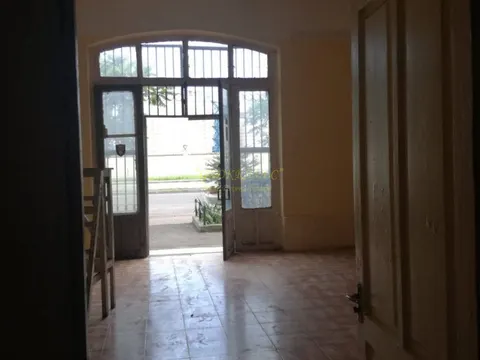 Продается коммерческое помещение в близи  колхозного рынка.