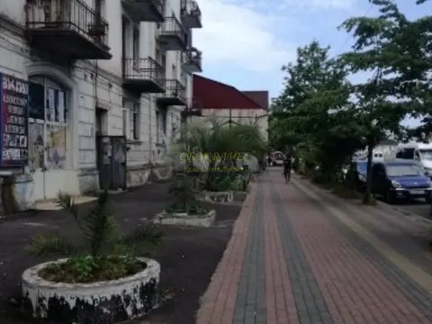 Продается коммерческое помещение в близи  колхозного рынка. - სურათი 1