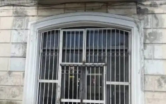 Продается коммерческое помещение в близи  колхозного рынка.