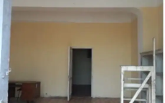 Продается коммерческое помещение в близи  колхозного рынка.