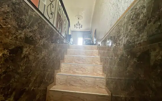 Частный дом с участком земли в селе Сачино, в нескольких километрах от Кобулети.