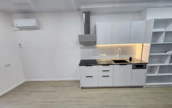 Bright 2-Bedroom Apartment in a New Building Near New Boulevard, photo 3