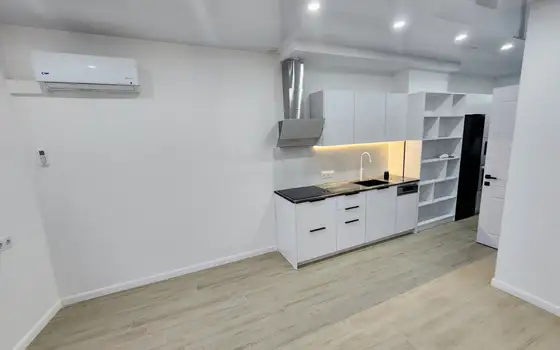 Bright 2-Bedroom Apartment in a New Building Near New Boulevard, photo 4