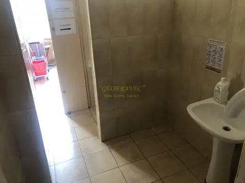Продается коммерческая площадь под клинику или детский сада в городе Батуми.