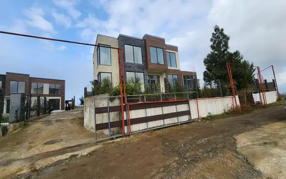Современный двухэтажный дом 220 м² с видом на море в Ахалсопели - სურათი 1