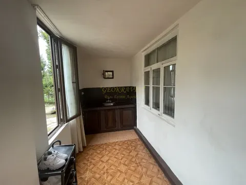 В девяти километрах от Кобулети, село Гвара.