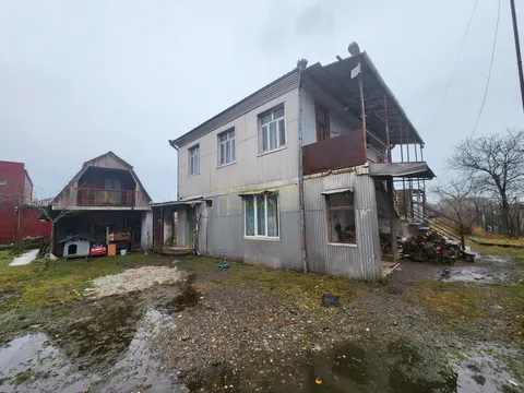 Частный дом  в уютном месте  Кобулети.