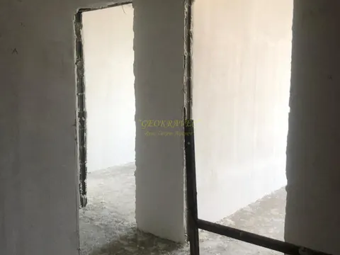 В новостройке в районе Сабуртало.
