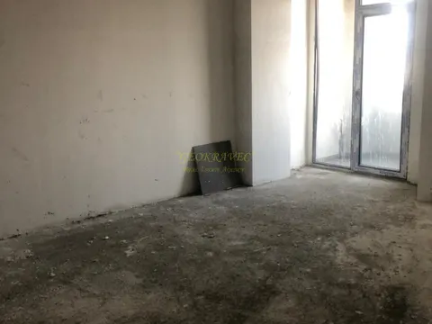 В новостройке в районе Сабуртало.