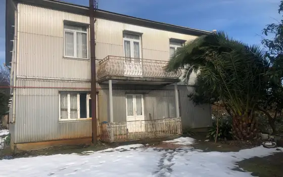 Продается частный дом с видом на море и на горы в тихом месте в Чакви. Грузия.