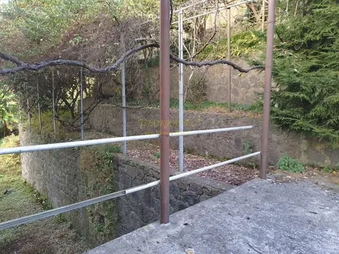 Дом с участком земли в село Кобулети, муниципалитет Кобулети.