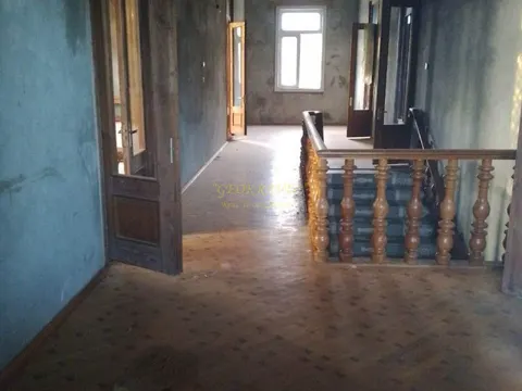 Дом с участком земли в село Кобулети, муниципалитет Кобулети.