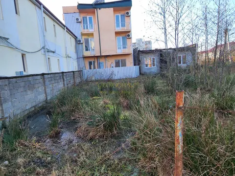 Земельный участок в поселке Уреки.