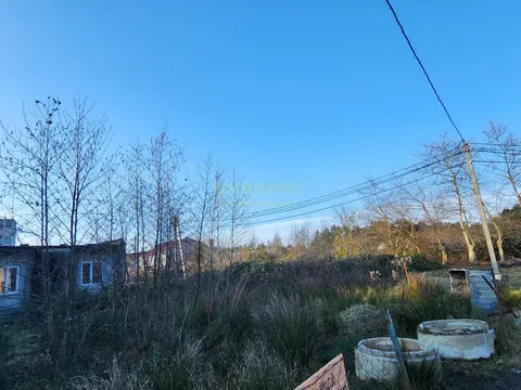 Земельный участок в поселке Уреки.
