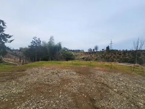 Аджария, курорт Чакви, земельный участок  в центральной части поселка.