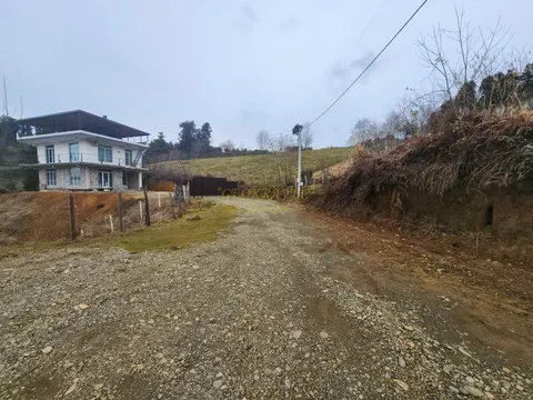 Аджария, курорт Чакви, земельный участок  в центральной части поселка.
