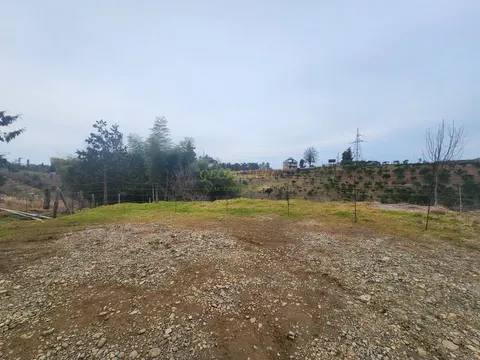Аджария, курорт Чакви, земельный участок  в центральной части поселка.