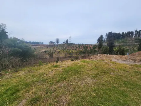 Аджария, курорт Чакви, земельный участок  в центральной части поселка.