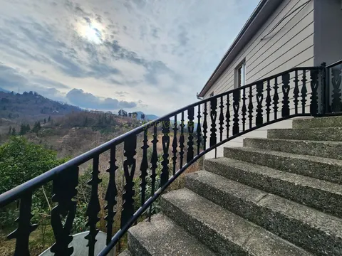 В Чакви  село Чайсубани  частный дом с двором.