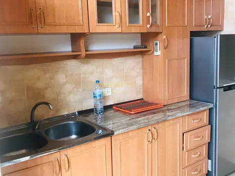 Продается квартира на третьем этаже в старом Батуми у моря.
