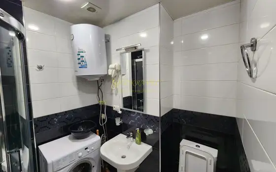 В жилом комплексе гостиничного типа в Orbi Residence.