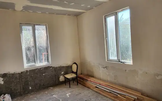Село вблизи поселка Чакви находится в 3 км от центральной дороги.