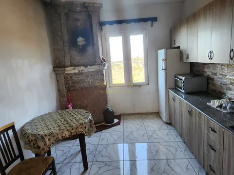 Село вблизи поселка Чакви находится в 3 км от центральной дороги.