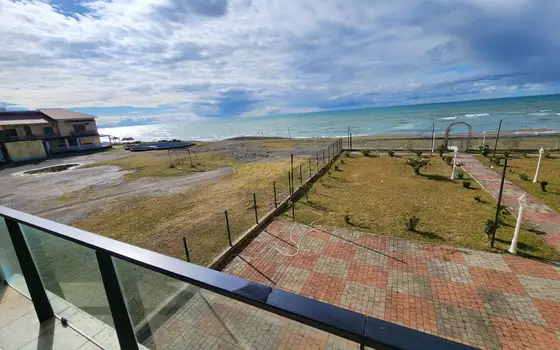 В  Шекветили , рядом с пляжем, в первой линии. - სურათი 1