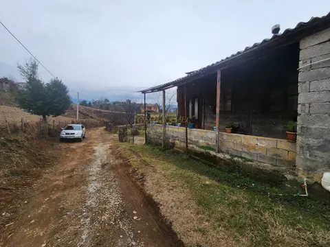 Дом Белетаж с участком земли, в курортном поселке Чакви.