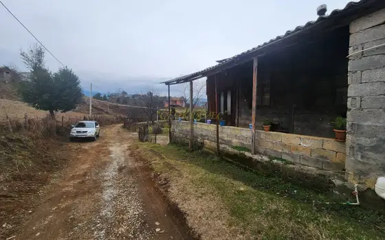 Дом Белетаж с участком земли, в курортном поселке Чакви.