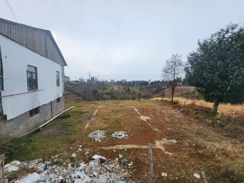 Дом Белетаж с участком земли, в курортном поселке Чакви.