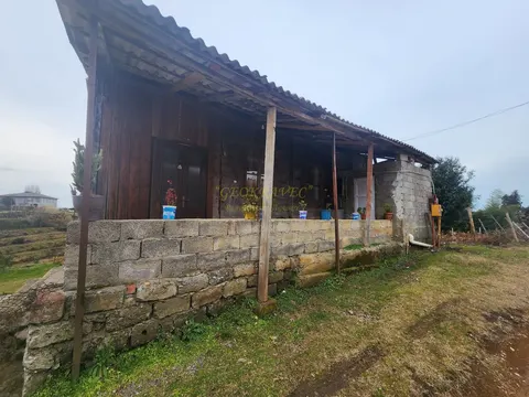 Дом Белетаж с участком земли, в курортном поселке Чакви.