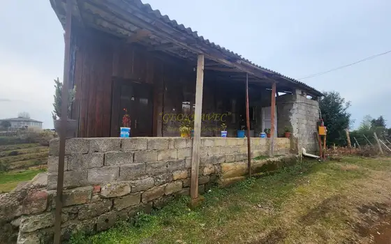 Дом Белетаж с участком земли, в курортном поселке Чакви.