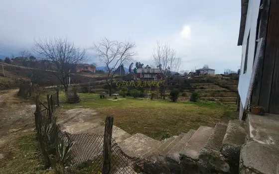 Дом Белетаж с участком земли, в курортном поселке Чакви.