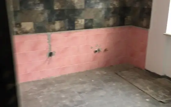 Частный двухэтажный дом с участком  в Хелвачаури.