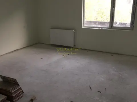 Частный двухэтажный дом с участком  в Хелвачаури.