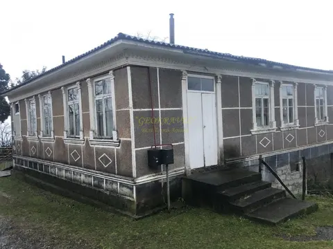 Частный дом с шикарным видом на море и город Батуми в тихом месте в Махинджаури.